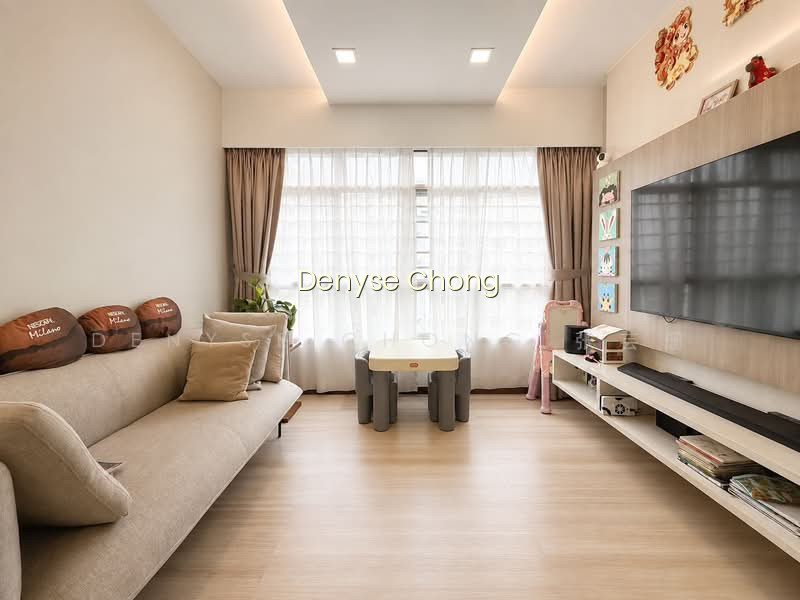 523A TAMPINES CENTRAL 7 photo 2