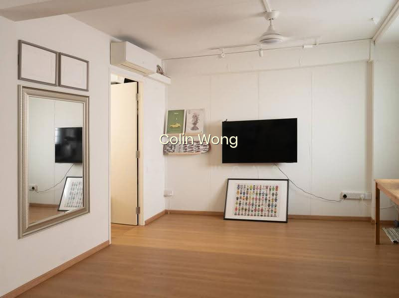 303 SERANGOON AVENUE 2 photo 3