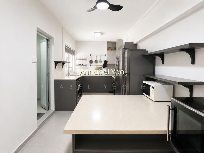 444 SIN MING AVENUE photo 2