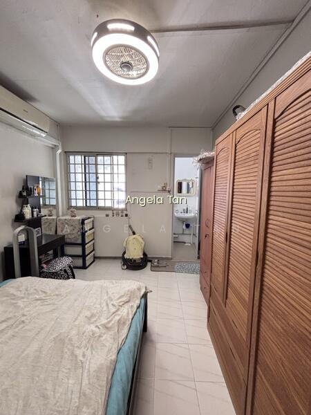 825 Tampines Street 81 photo 3