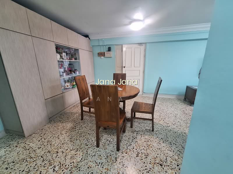 83 WHAMPOA DRIVE