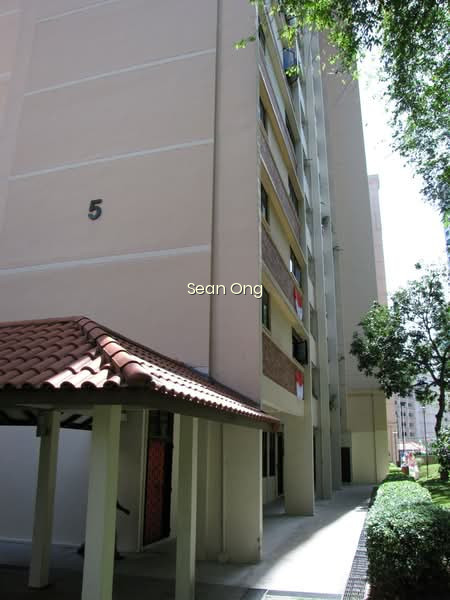 5 DOVER CRESCENT photo 5