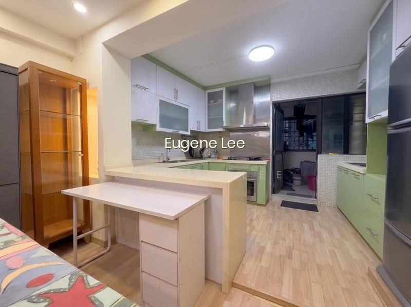 369 TAMPINES STREET 34 photo 2