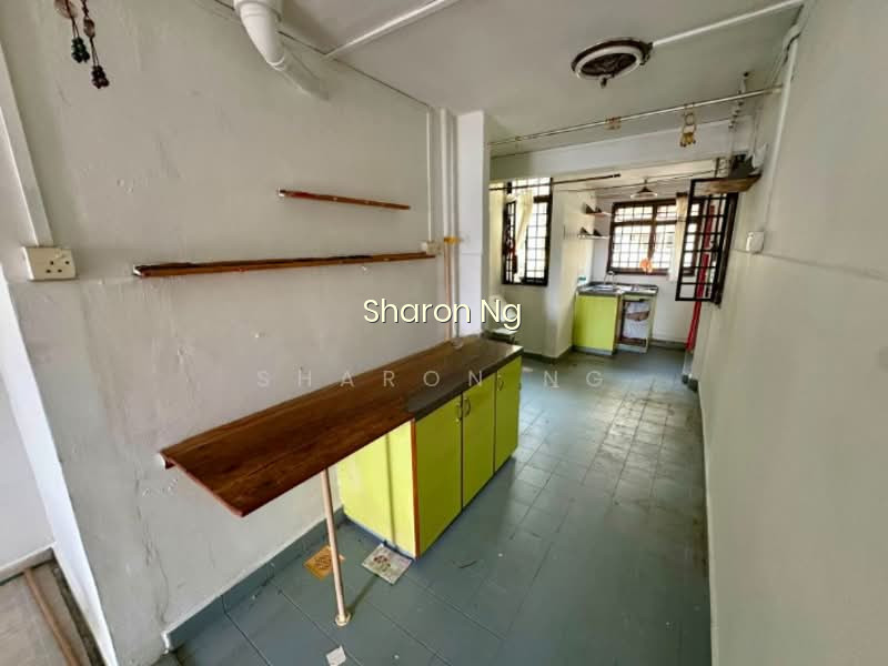 82 COMMONWEALTH CLOSE photo 2