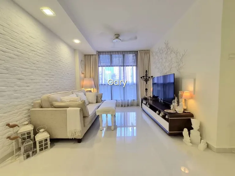 360A Admiralty Drive image 1 of 10