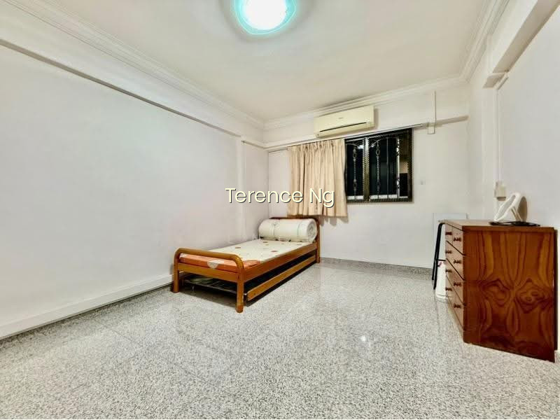 412 PANDAN GARDENS image 1 of 10