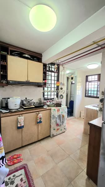 82 COMMONWEALTH CLOSE photo 4