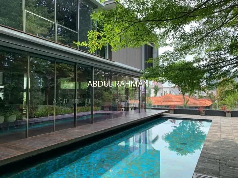 Huge Bungalow @ Thomson Plaza, Mrt. Upper Thomson Road image 1 of 4