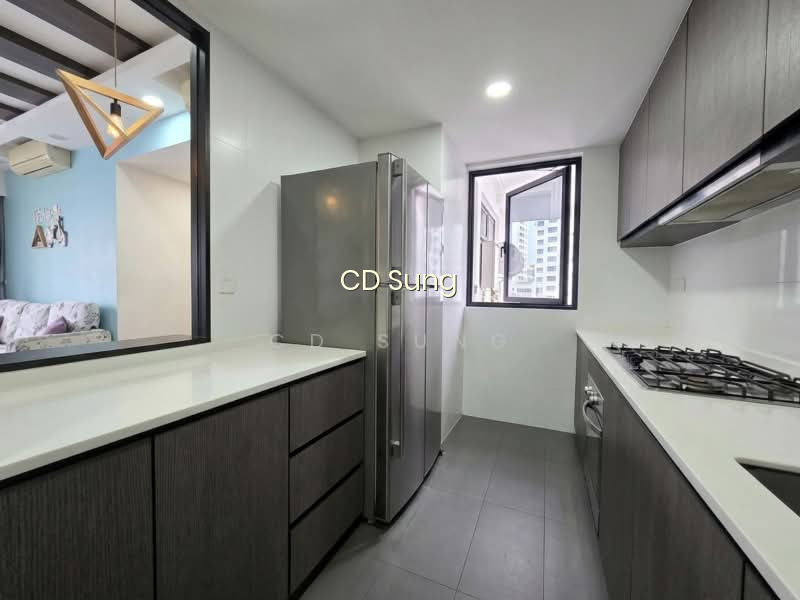 Renovated Move in Condo Huge 3 Bed 2 Bath 1227 Sqft photo 5