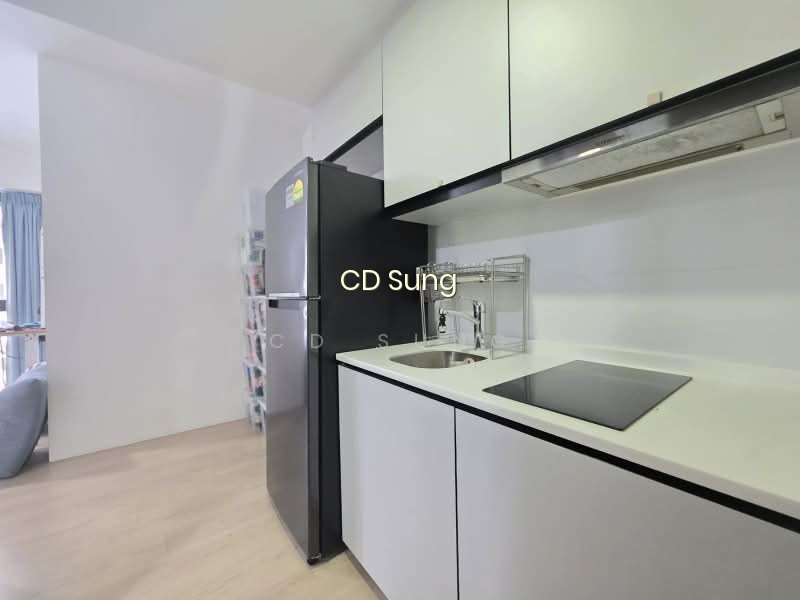 Renovated Move in Condo Huge 3 Bed 2 Bath 1227 Sqft photo 6