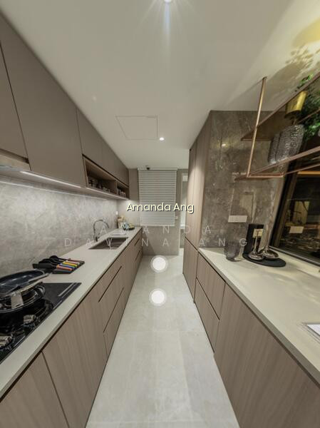 Brand New, Undervalued & Sizable 4BR With MRT at Doorstep photo 2