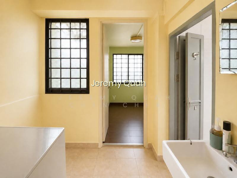 4 LORONG 7 TOA PAYOH photo 6