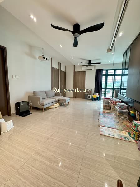Regis Mansions image 1 of 10