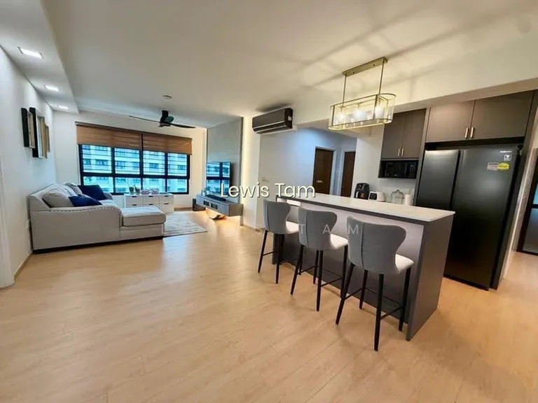 420C Northshore Drive image 1 of 10
