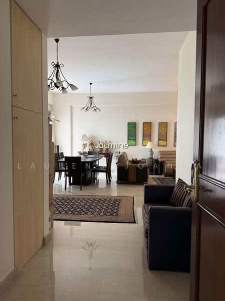 Fifth Avenue Condominium photo 3