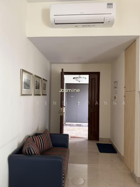 Fifth Avenue Condominium photo 5
