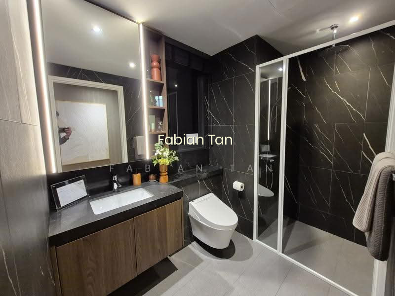 Firesale Freehold Penthouse photo 4
