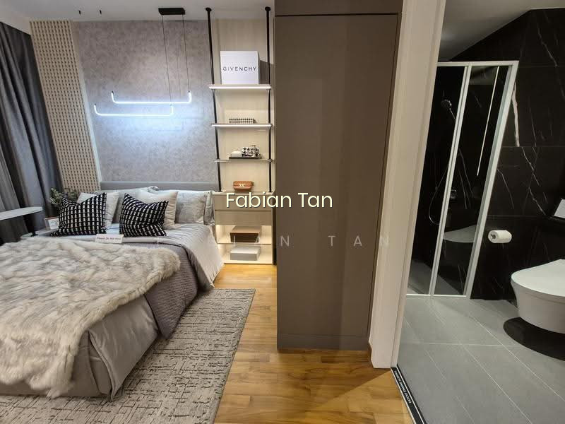 Firesale Freehold Penthouse photo 5
