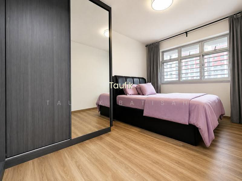104D CANBERRA STREET photo 6