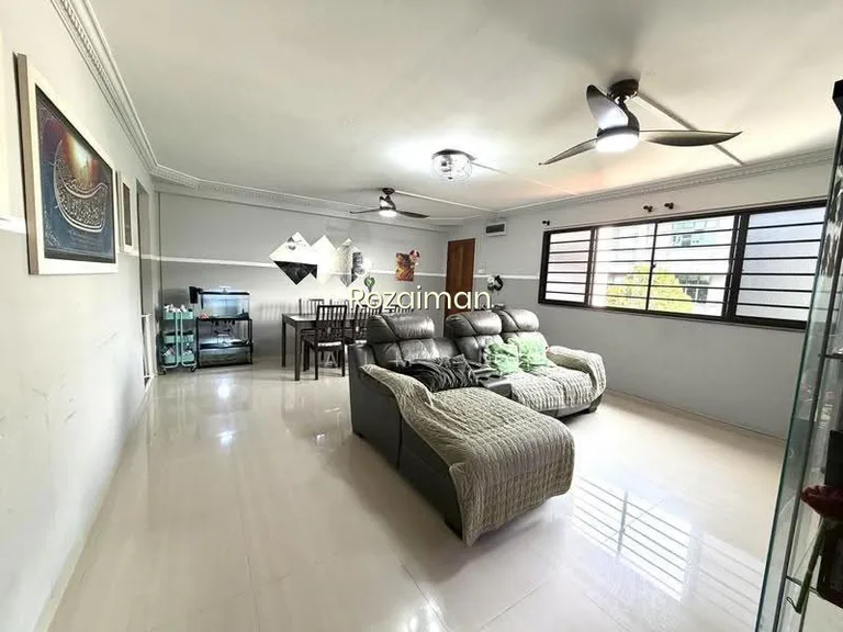 410 Bukit Batok West Avenue 4 image 1 of 10
