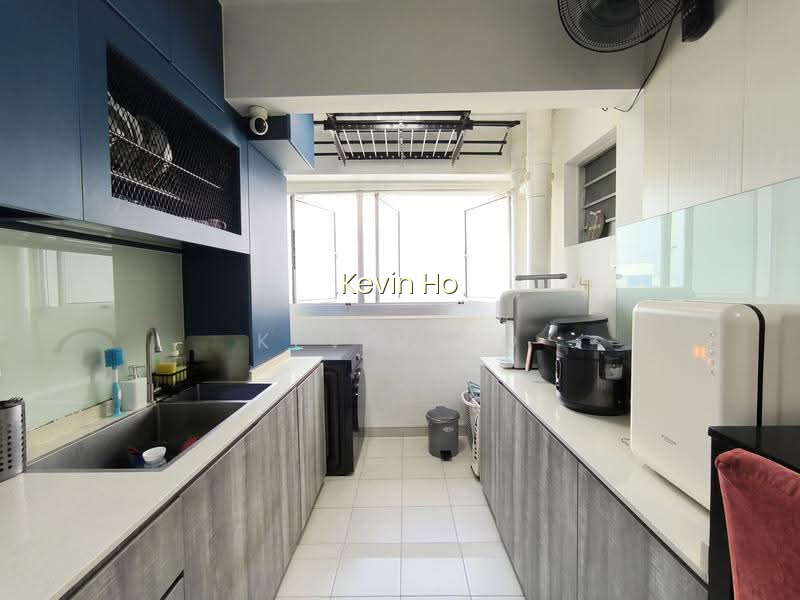 56 TEBAN GARDENS ROAD photo 3