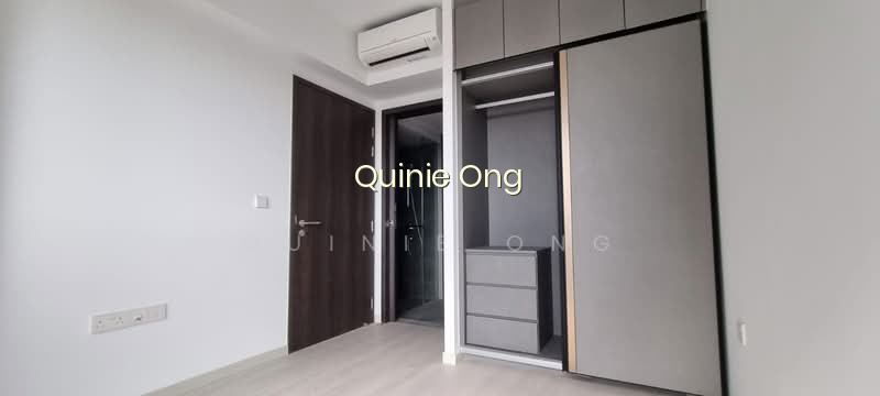 RIVERFRONT RESIDENCES photo 3