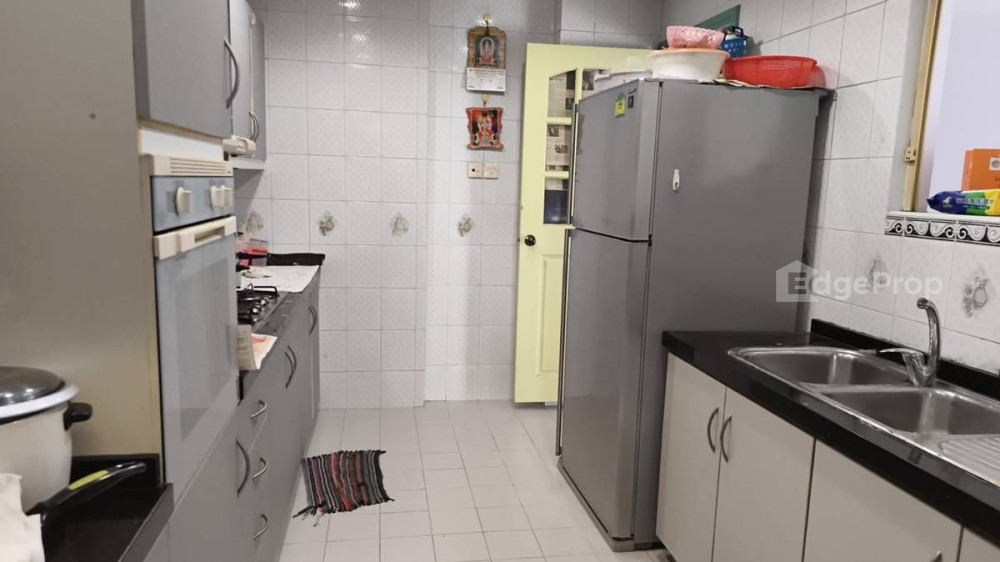 11 Hume Avenue photo 4