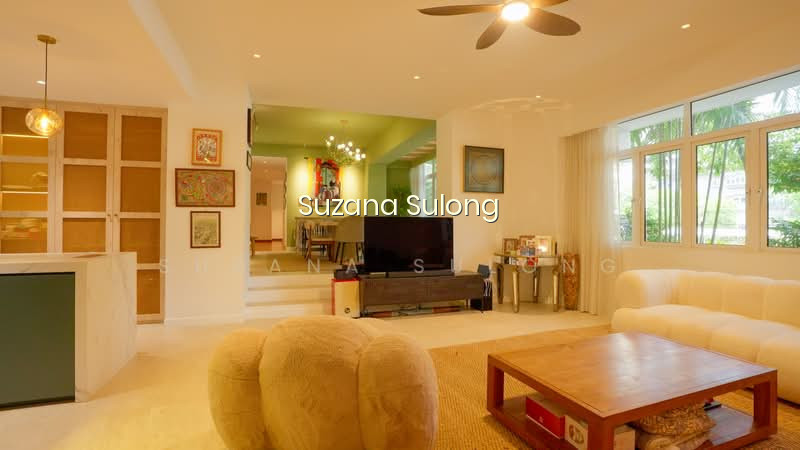Hollandswood Court photo 6