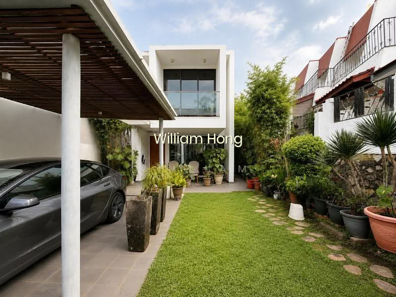 FREEHOLD CORNER-TERRACE WITHIN 1KM TO NEX, MARIS STELLA & PLMGS image 1 of 10