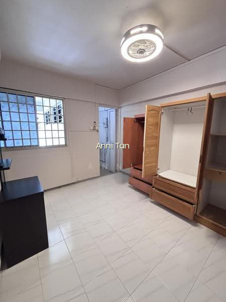 825 Tampines Street 81 photo 6