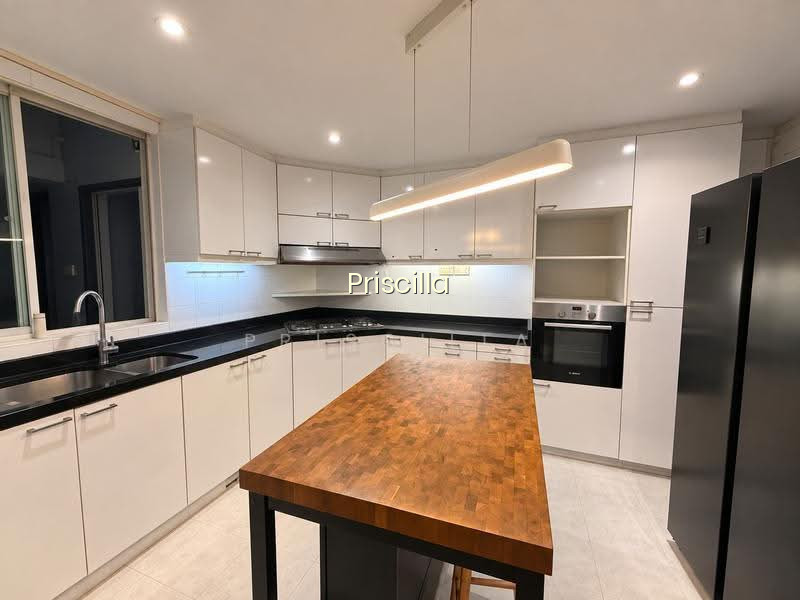 GRANGE HEIGHTS photo 5
