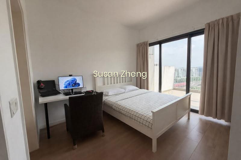 The Lakefront Residences photo 4