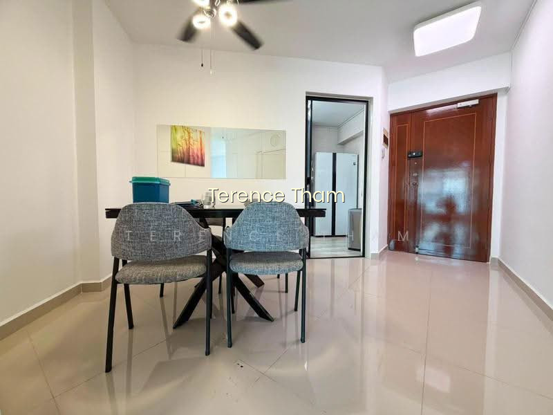 299 PUNGGOL CENTRAL photo 3
