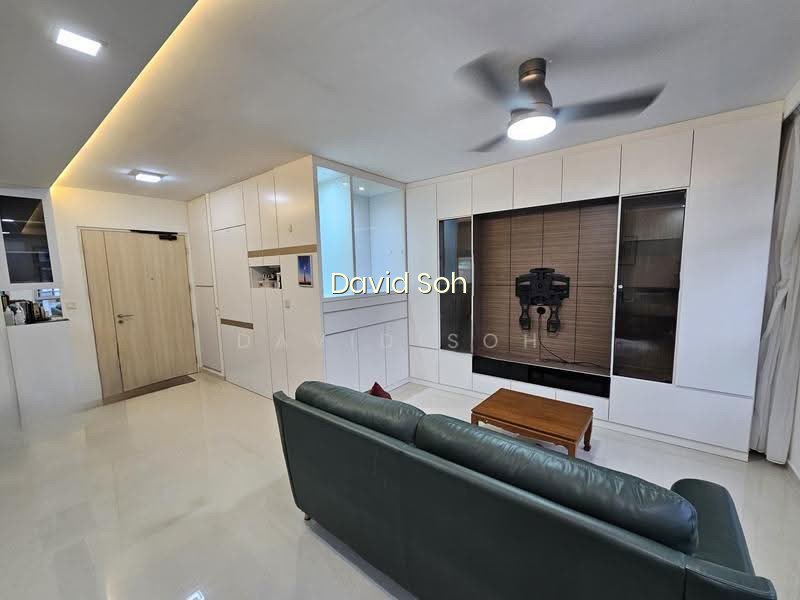 120C CANBERRA CRESCENT photo 2