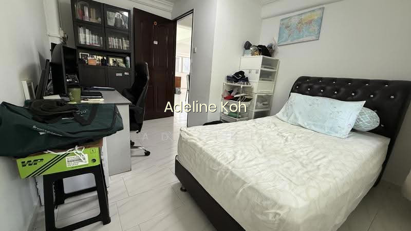 204 BOON LAY DRIVE photo 4