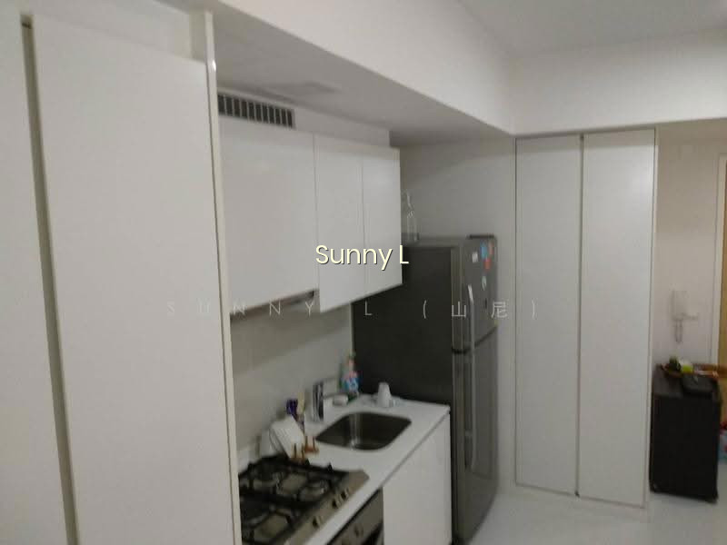 THE LAKEFRONT RESIDENCES photo 5