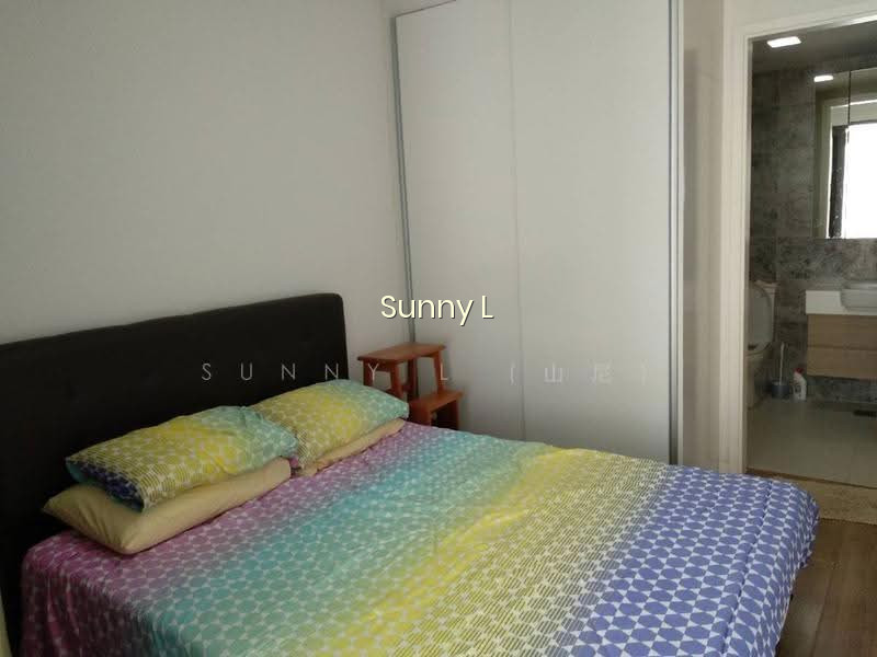 THE LAKEFRONT RESIDENCES photo 6