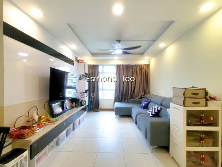 212A Punggol Walk image 1 of 10