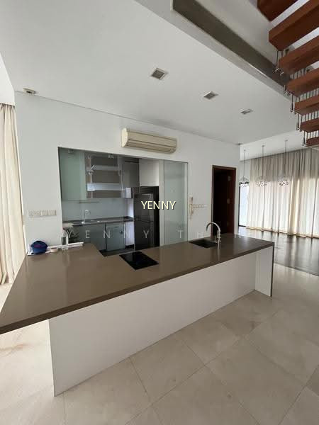 Spacious House Near Beauty World MRT