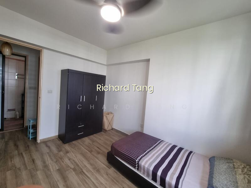 433B SENGKANG WEST WAY image 1 of 5