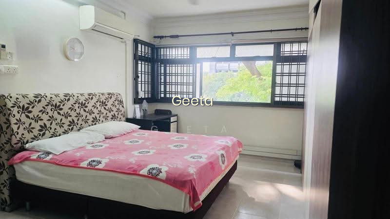 239 COMPASSVALE WALK photo 3