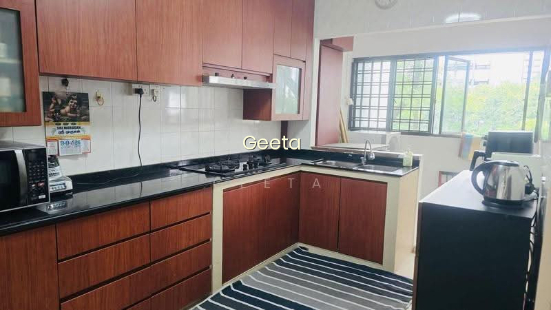 239 COMPASSVALE WALK photo 6