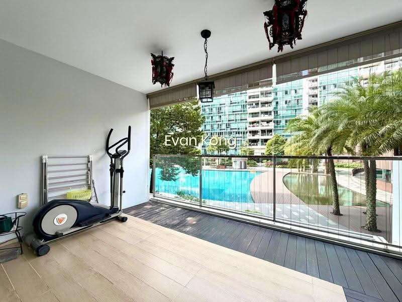 Spacious 4BEDDER Condo 1755SQFT 16MINS Walk to Nex & MRT image 1 of 5