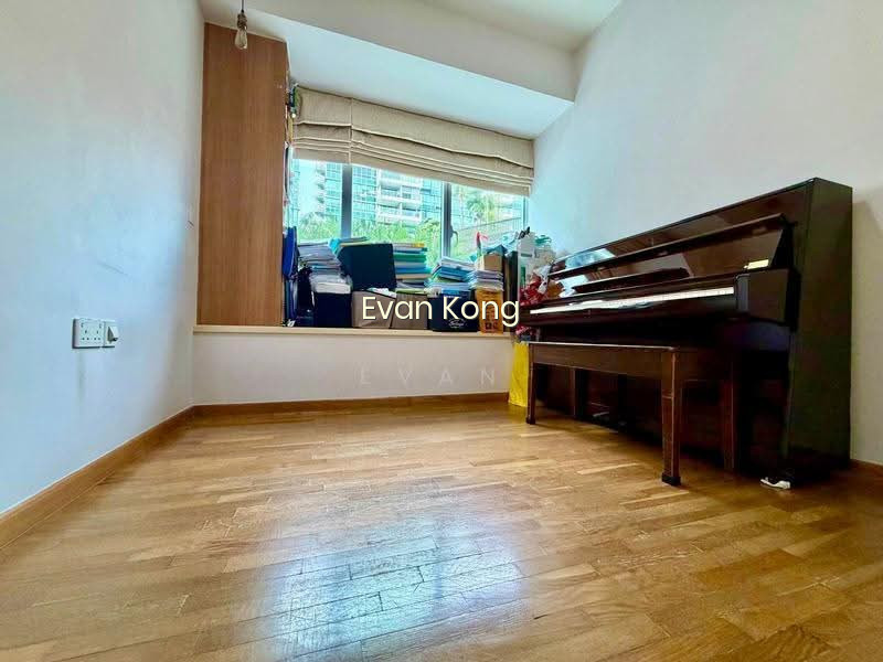 Spacious 4BEDDER Condo 1755SQFT 16MINS Walk to Nex & MRT photo 2