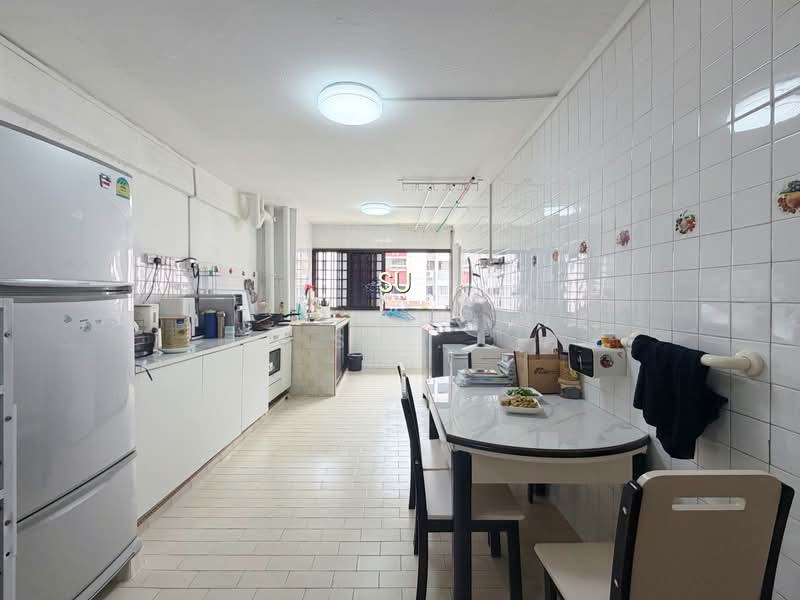 252 HOUGANG AVENUE 3 photo 2