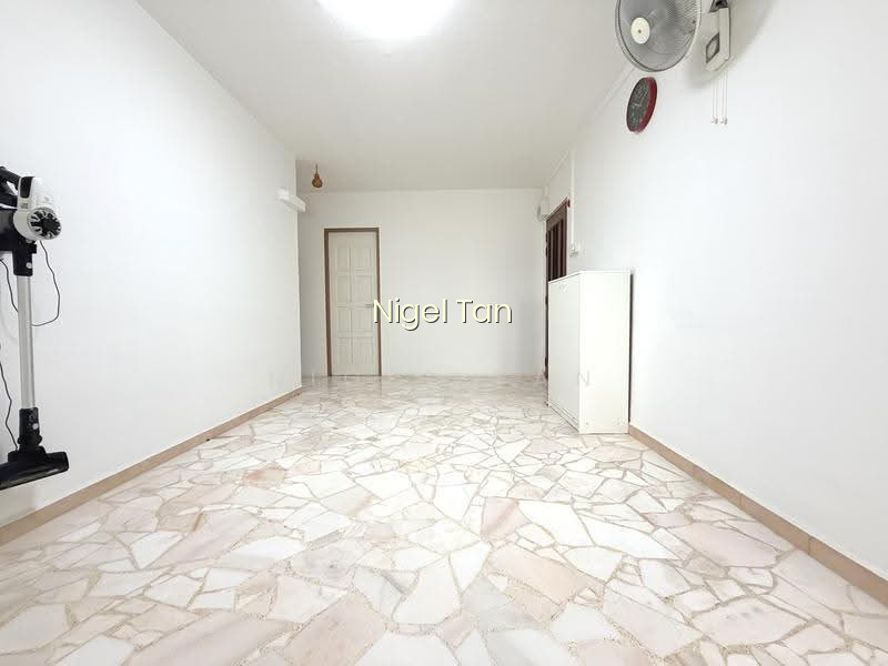 545 JURONG WEST STREET 42 photo 2