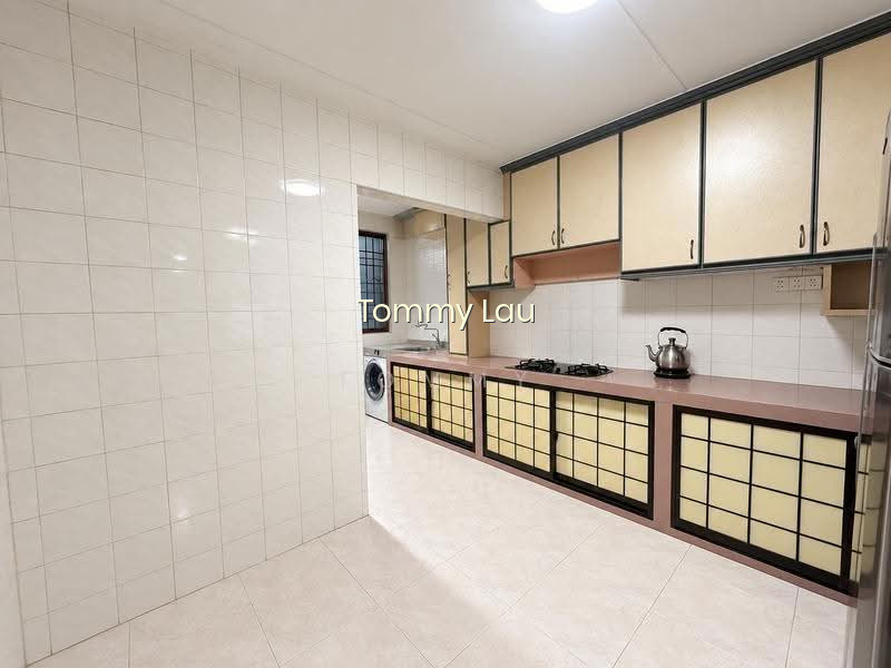 721 WOODLANDS CIRCLE photo 3