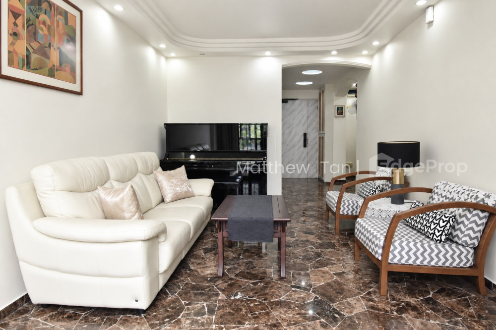 341 SEMBAWANG CLOSE photo 3