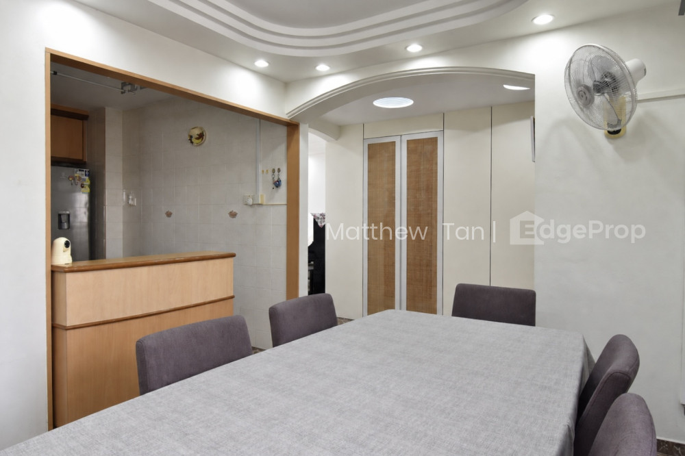 341 SEMBAWANG CLOSE photo 5
