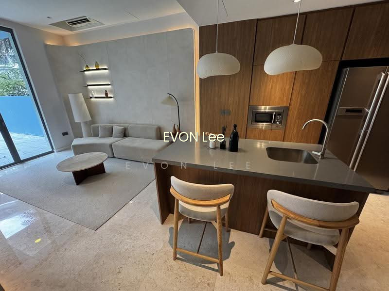 BIG DISCOUNT! BEAUTIFUL TOWNHOUSE NEAR RESERVOIR photo 2